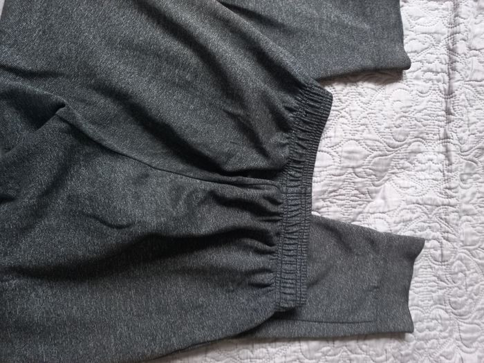 Jogging  Adidas  taille  S - photo numéro 5