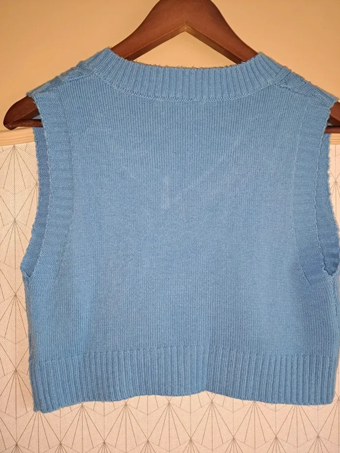Pull court femme bleu SHein S tbe un mini accroc à l'intérieur ne se voit pas du tout en extérieur - photo numéro 5