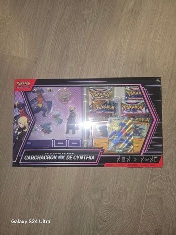 Pokemon coffret carchacrok 