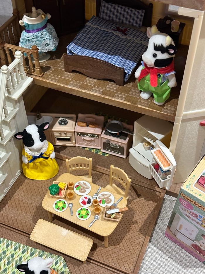 Grand maison éclairée complète et famille vache - photo numéro 6