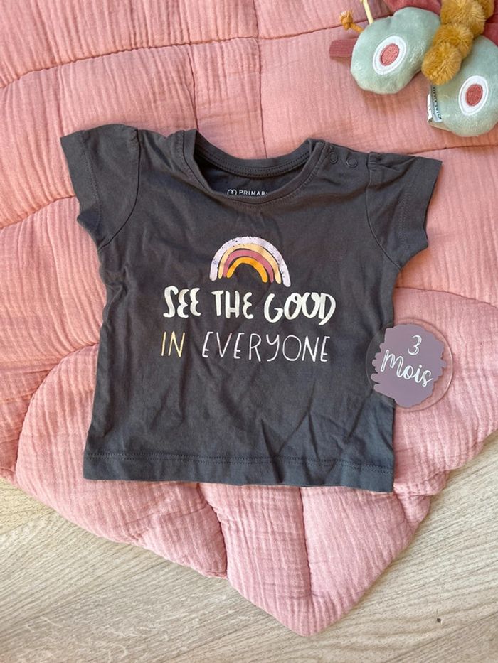 Tee-shirt gris arc en ciel 🌈