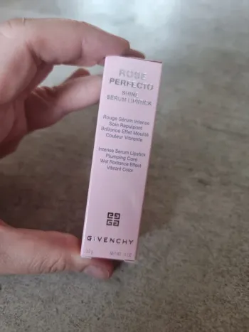 Rouge à lèvre rose perfecto 117 givenchy