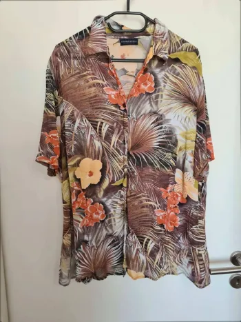 Chemise fleuri viscose taille 52