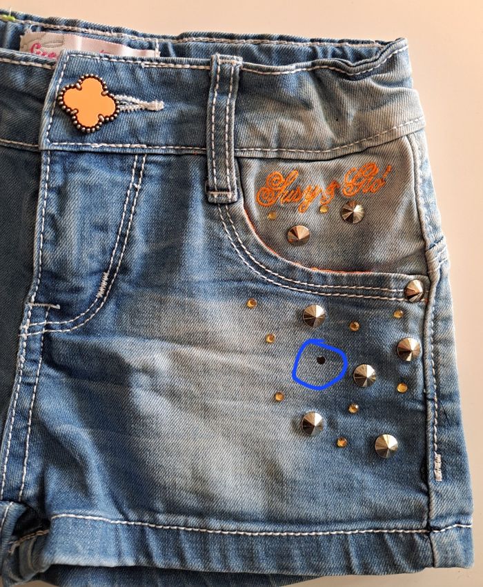 Très beau short en jean fille 4 ans TBE - photo numéro 5