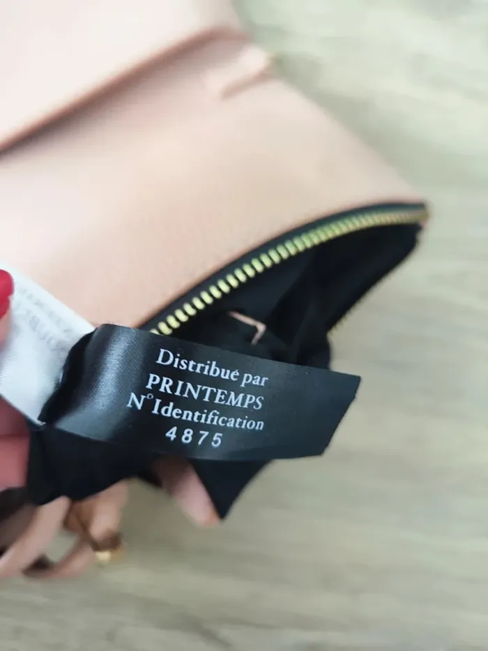 Beau Sac rose à bandoulière au printemps paris, très bon état, 29x31cm déplié 29x20cm plié - photo numéro 8