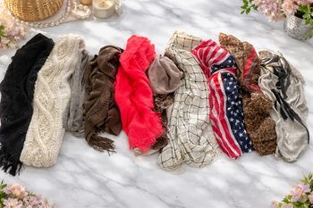 Lot de 10 écharpes/foulards 