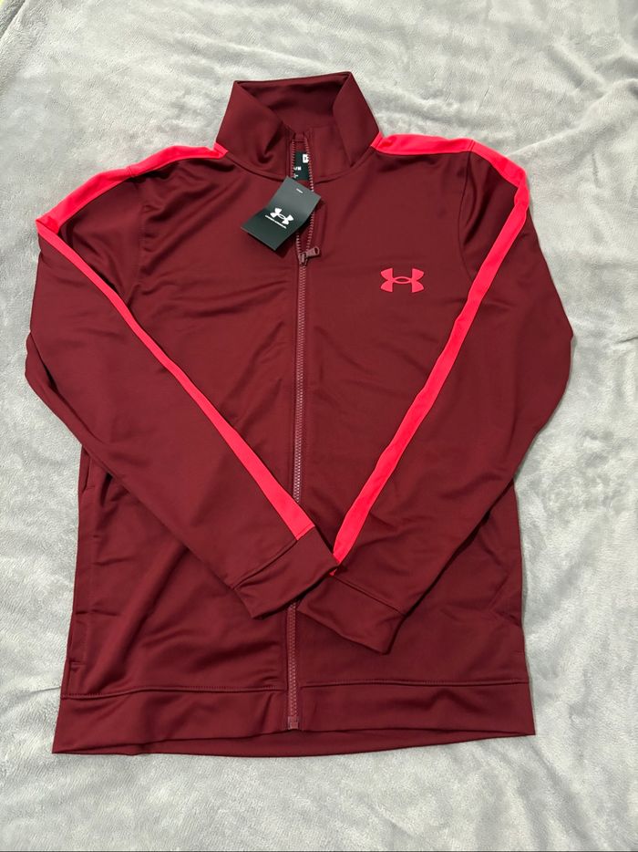 tracksuit under armour rouge bordeaux  Taille M Etat neuf - photo numéro 2