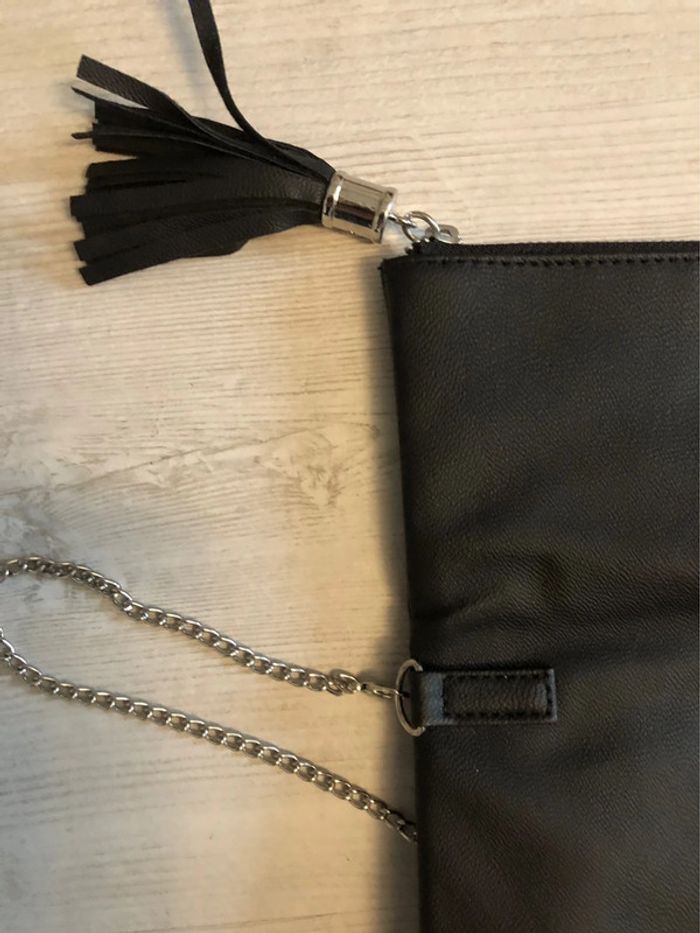 BB- Pochette de soirée/sac noire avec chaînette argentée amovible NEUVE - photo numéro 6