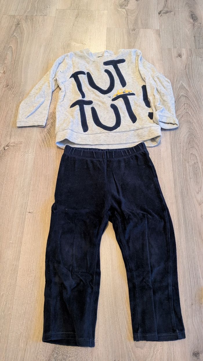 Lot 4 pyjamas velours garçon 3 ans - photo numéro 3
