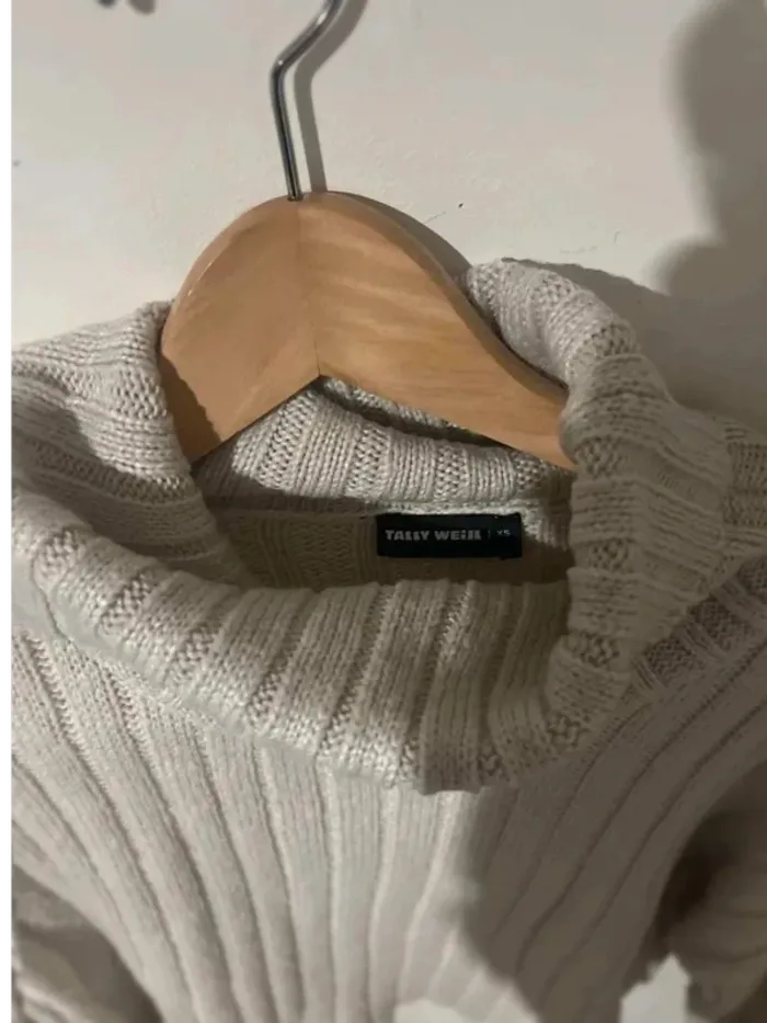 Pull  tendance  hiver  - taille  XS - photo numéro 2