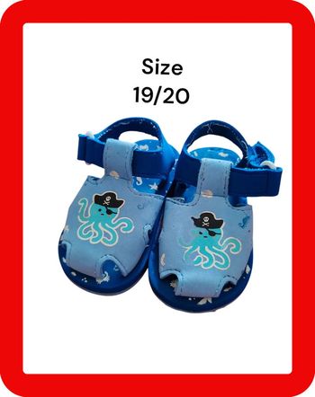 Sandale taille 19/20