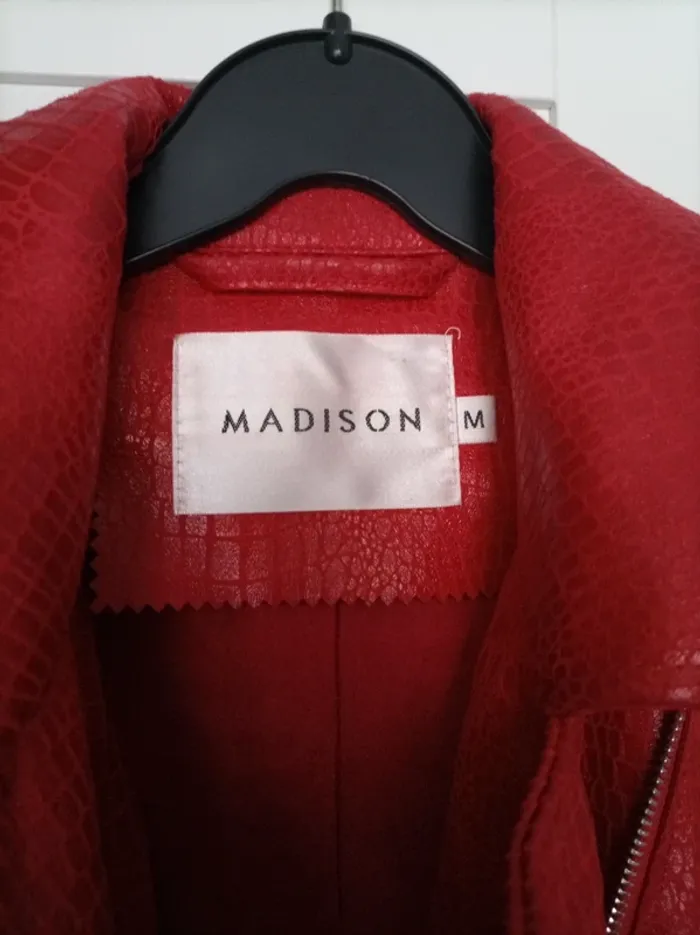 Veste rouge - photo numéro 5