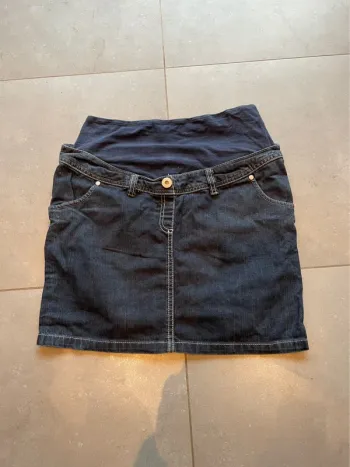 Jupe courte en jean grossesse maternité