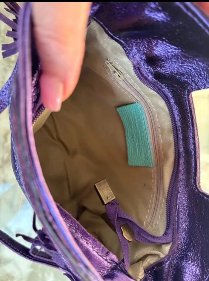 Sac bohème cuir violet irisé avec bandoulière - photo numéro 7
