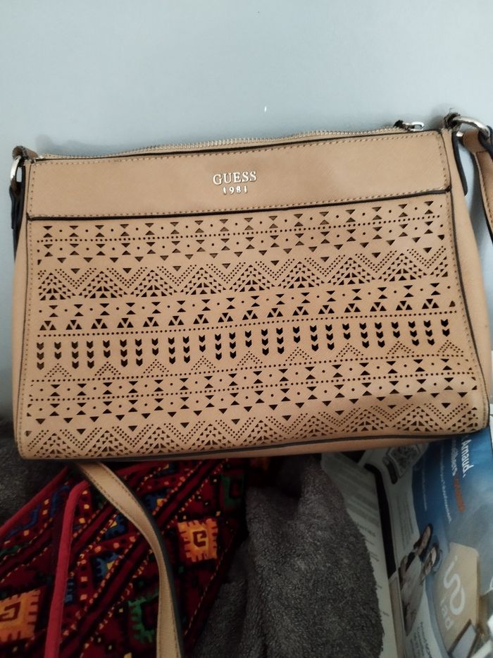 Sac bandoulière Guess