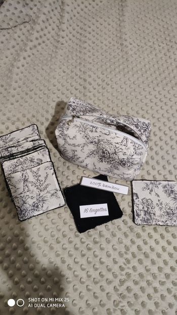 16 lingettes lavables et sa trousse de toilette moltonné