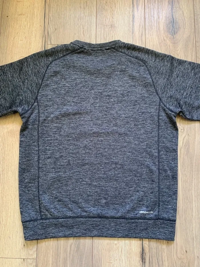 Sweat Adidas gris et bleu - Logo Adidas grand format - photo numéro 5