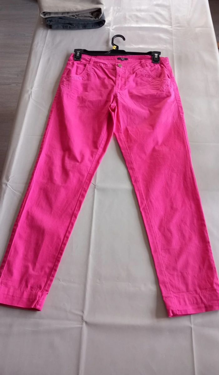 Pantalon rose taille 38