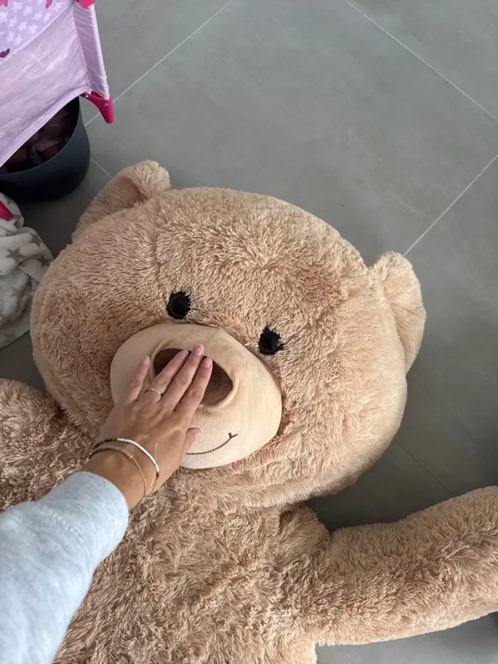 Grand ours en peluche parfait pour décoration chambre babyshower baptême ou autre - photo numéro 3