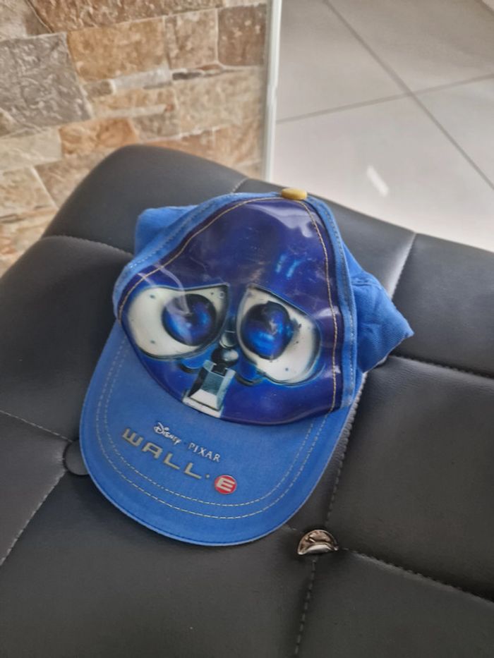 1 casquette Wall Disney 140 cm 7-10 ans