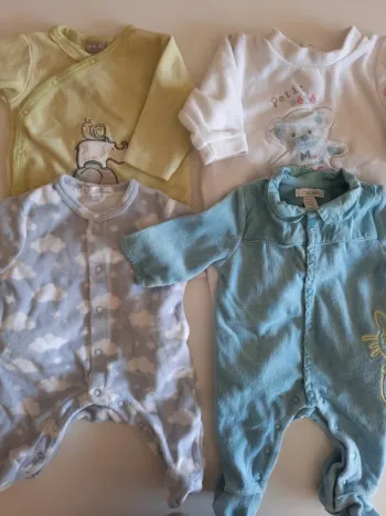 lot 4 pyjamas 1 mois