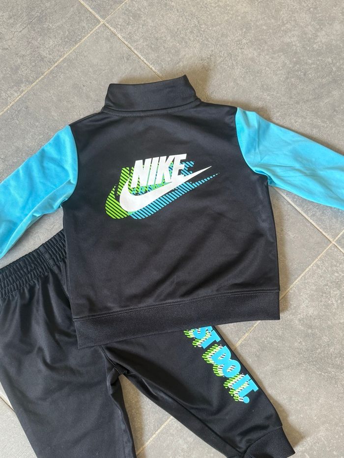 Ensemble Nike