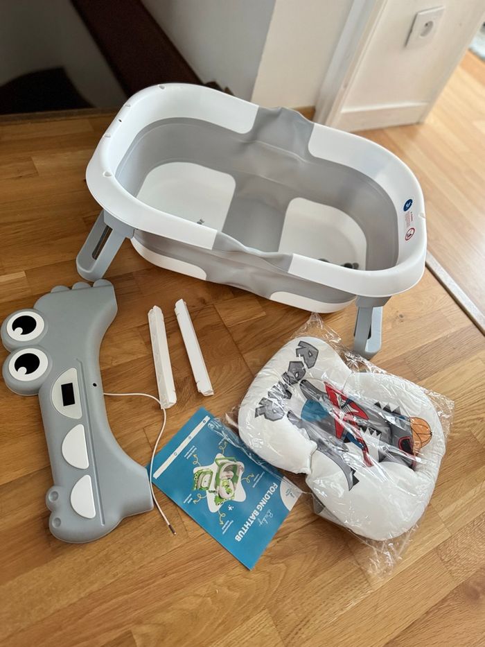 Baigneur pliable bébé avec coussins de bain et thermomètre