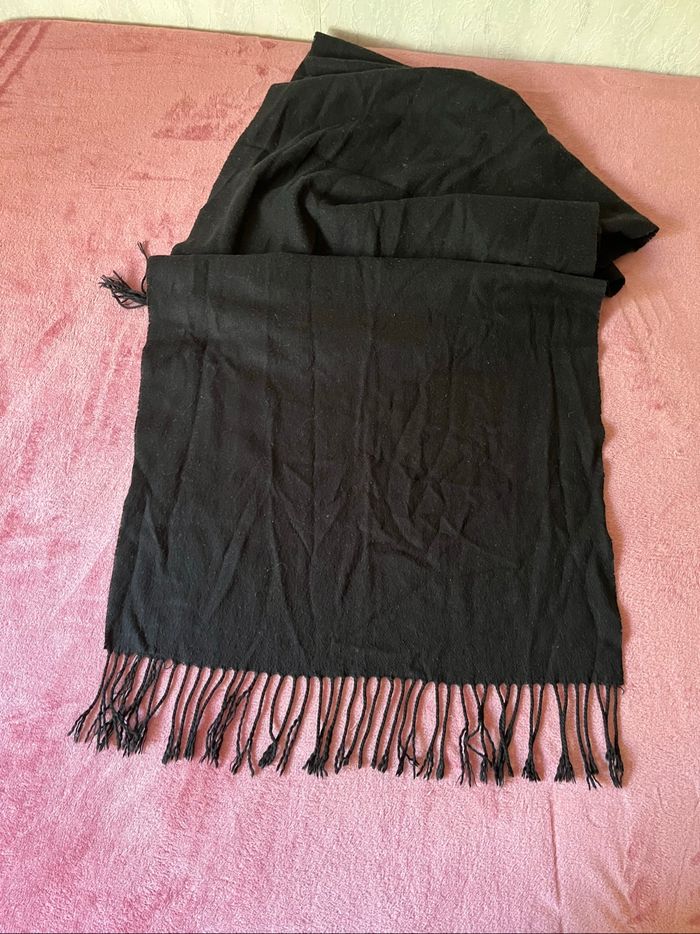 Grande écharpe noire - photo numéro 3