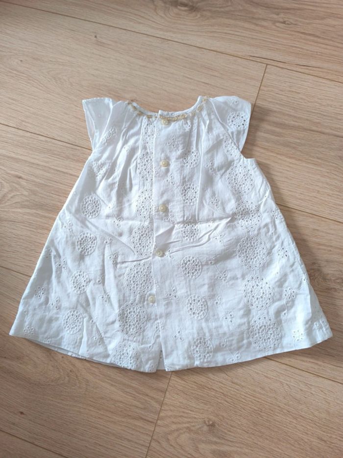 Robe blanche broderie anglaise Zara Baby - Taille 6-9 mois 74cm - photo numéro 2