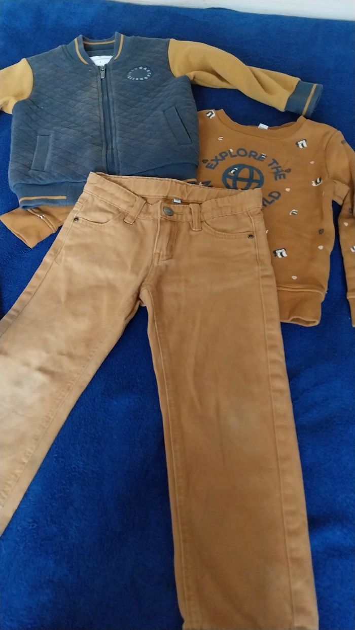 1 lot de 15 vêtements garçon 4 ans - photo numéro 2