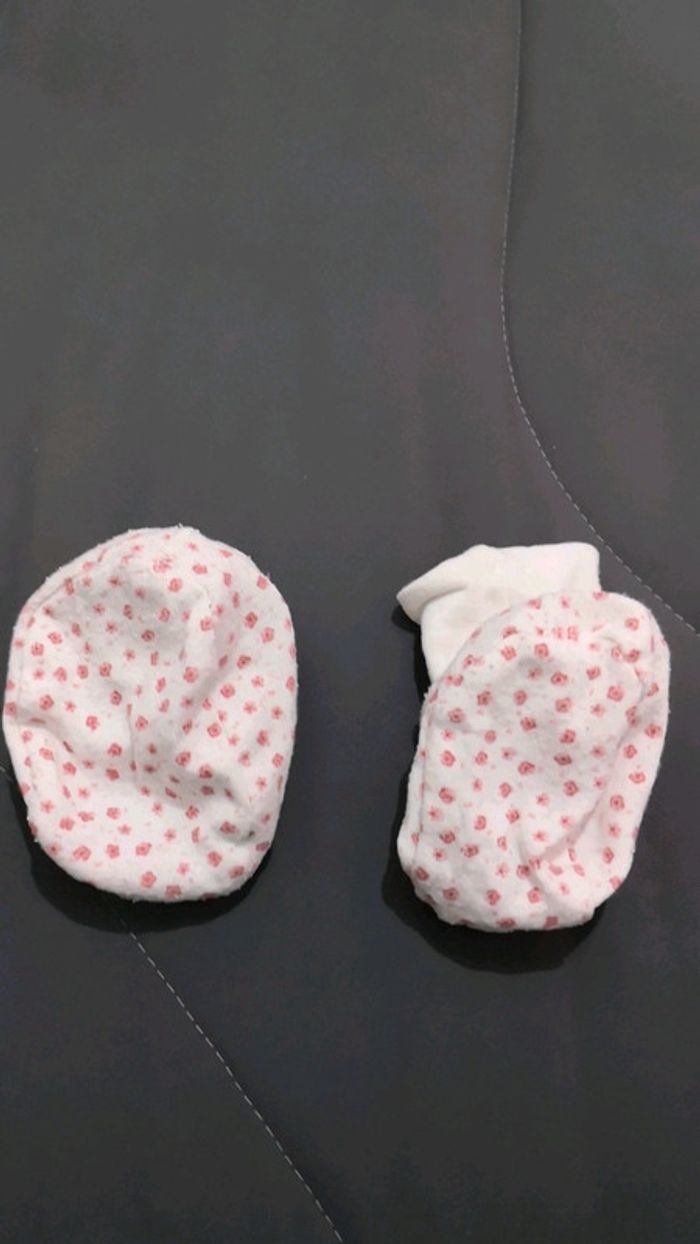 Chaussons bébé taille 14 - photo numéro 3