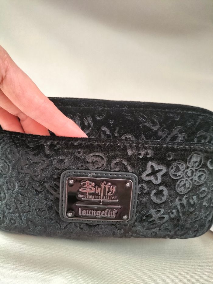 🖤 Sling bag Buffy contre les vampires - Loungefly - Neuf 🖤 - photo numéro 3