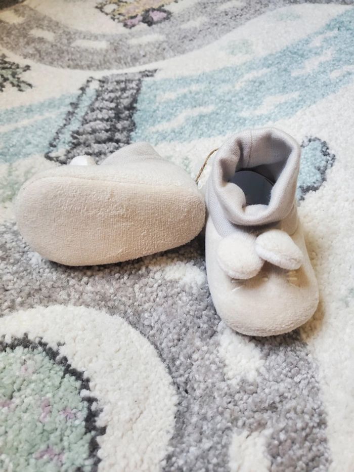 Chaussons bébé 👶🏼 - photo numéro 2