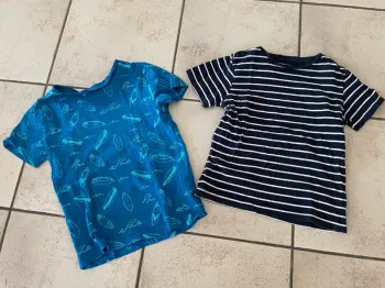2 teeshirts manches courtes 6ans Gémo