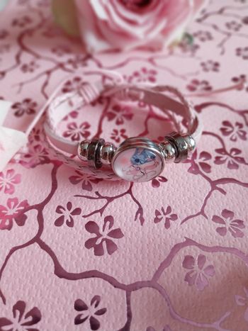 Bracelet stitch rose
