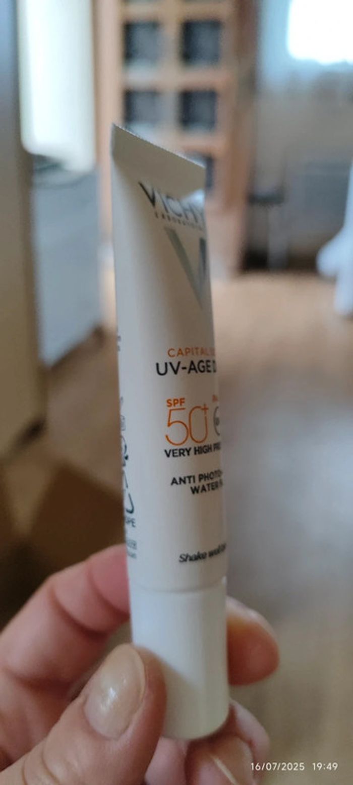 Vichy Capital Soleil Soin Solaire Anti-Age UV-Age Daily SPF50+ 15 ml - photo numéro 6