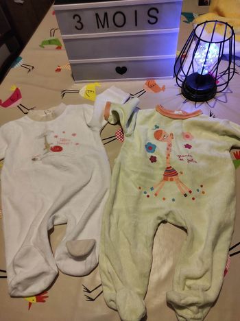 2 pyjamas mixte 3 mois