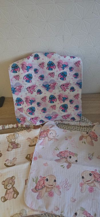 Lot de 3 bavoirs élastiques 