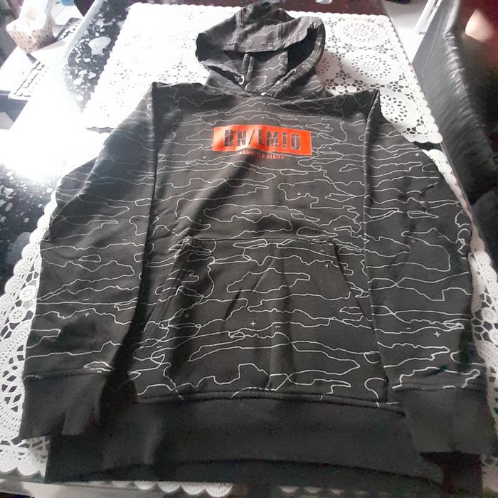 Sweat gémo 14 ans en très bon état