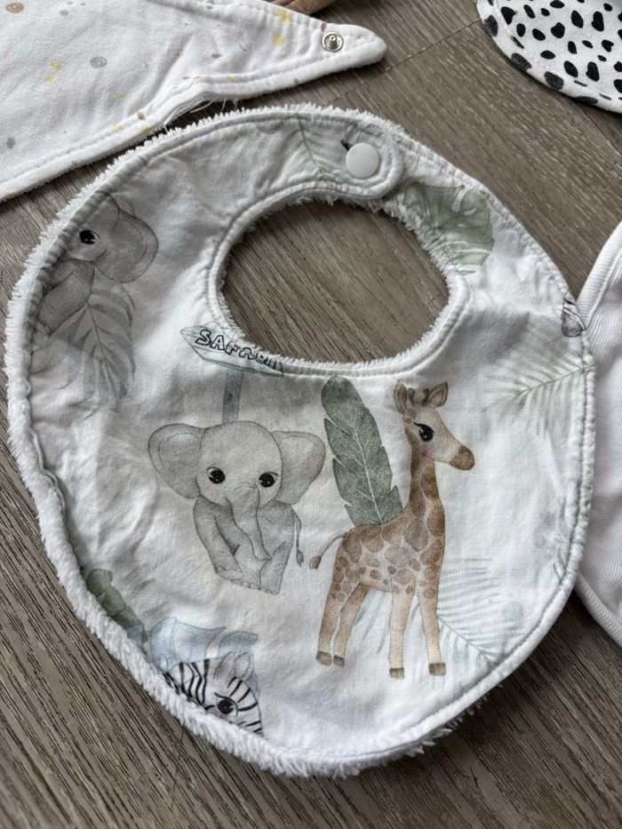 Lot de 11  bavoirs / bandana bavoirs - photo numéro 2