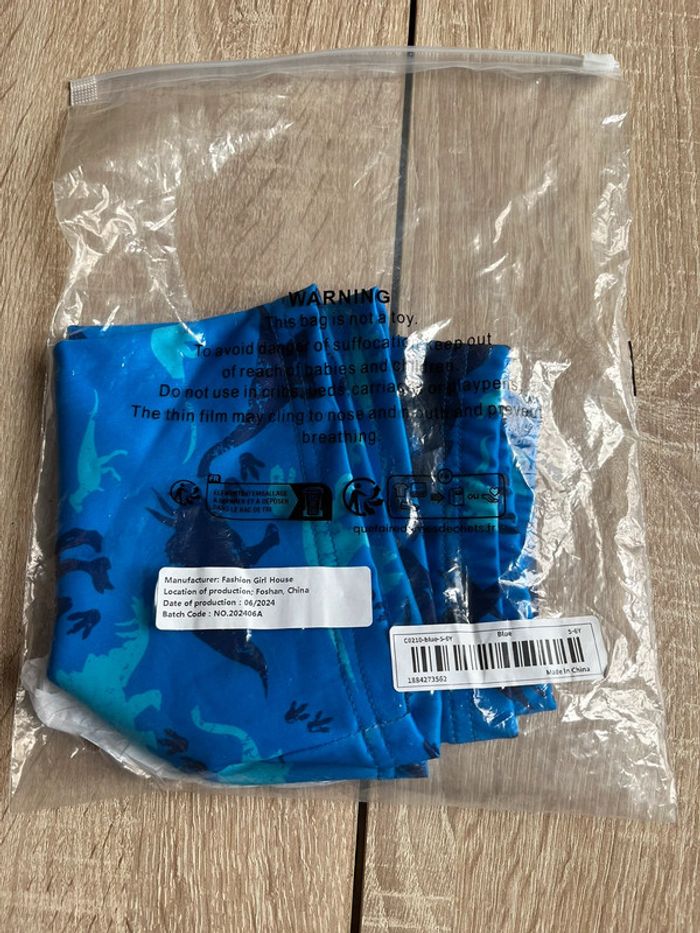 Maillot de bain 5-6 ans neuf taille grand - photo numéro 4