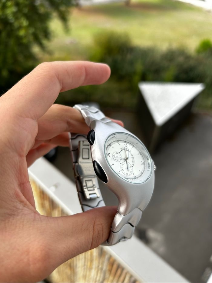 Montre Triax Armored Streetwear Y2K 2000s - photo numéro 2