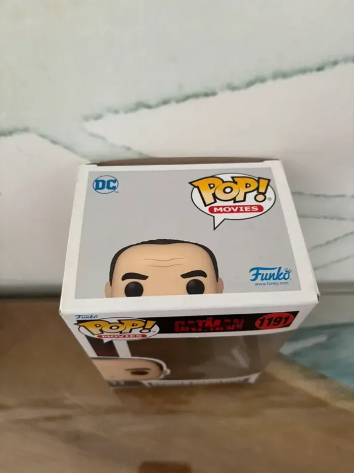 Funko pop figurine Oswald Cobblepot DC batman 1191 - photo numéro 4