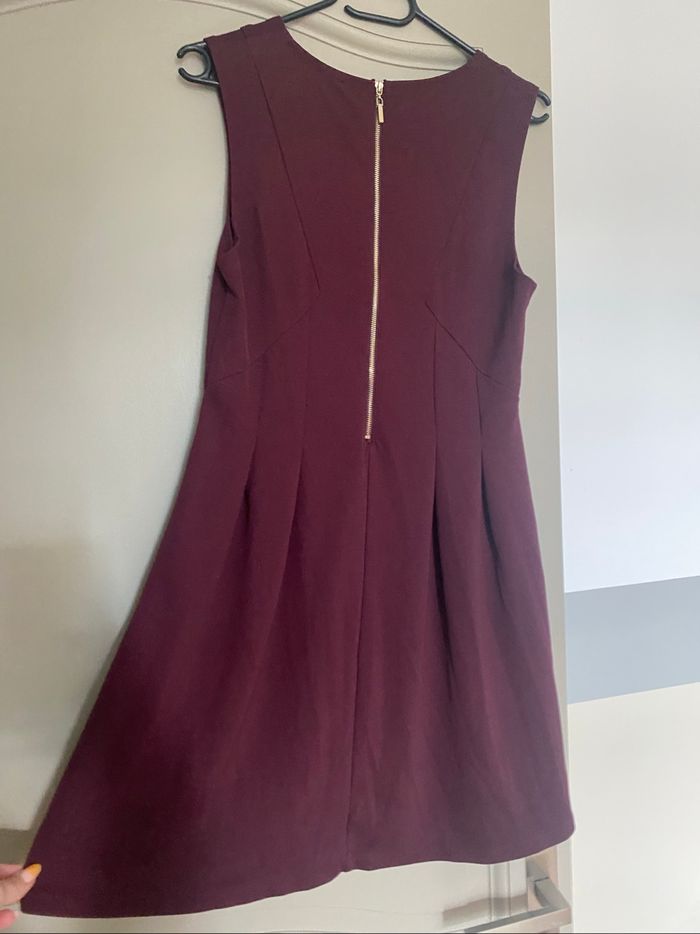 Robe bordeaux - photo numéro 3