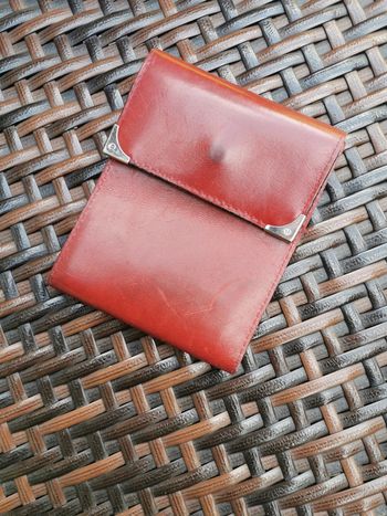 Pochette etui en cuir marron bordeaux à bouton pression