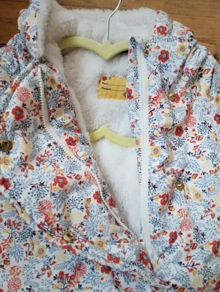 Ensemble bonnet et combinaison neuf sergent major 3 mois - photo numéro 4