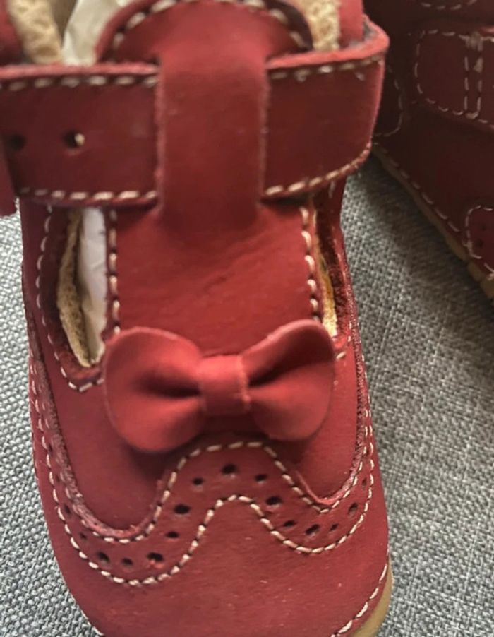 Chaussures Start-rite babies May en cuir suedé 17 neuves Couleur rouge foncé - photo numéro 5