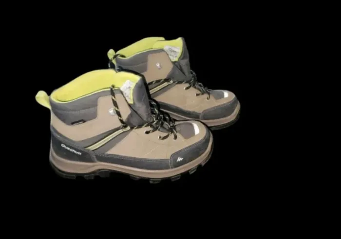 Chaussures neuve de randonnée Quechua 38 neuve - photo numéro 2