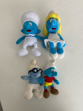 Lot peluches les schtroumpfs
