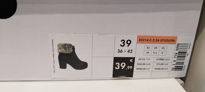 Bottines noires fourrure très bon état. Presque jamais portées. Pointure 38. Valeur 40€ - photo numéro 8